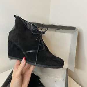 Black suede Luca Ferri shoes